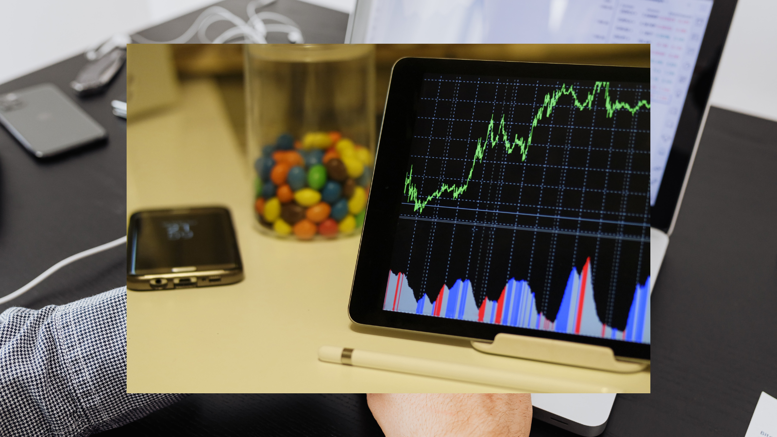 IT Stocks Decline as Brokerage Flags Softer Q3 Earnings Outlook