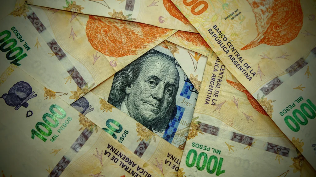 Lower borrowing costs attract mutual fund investors