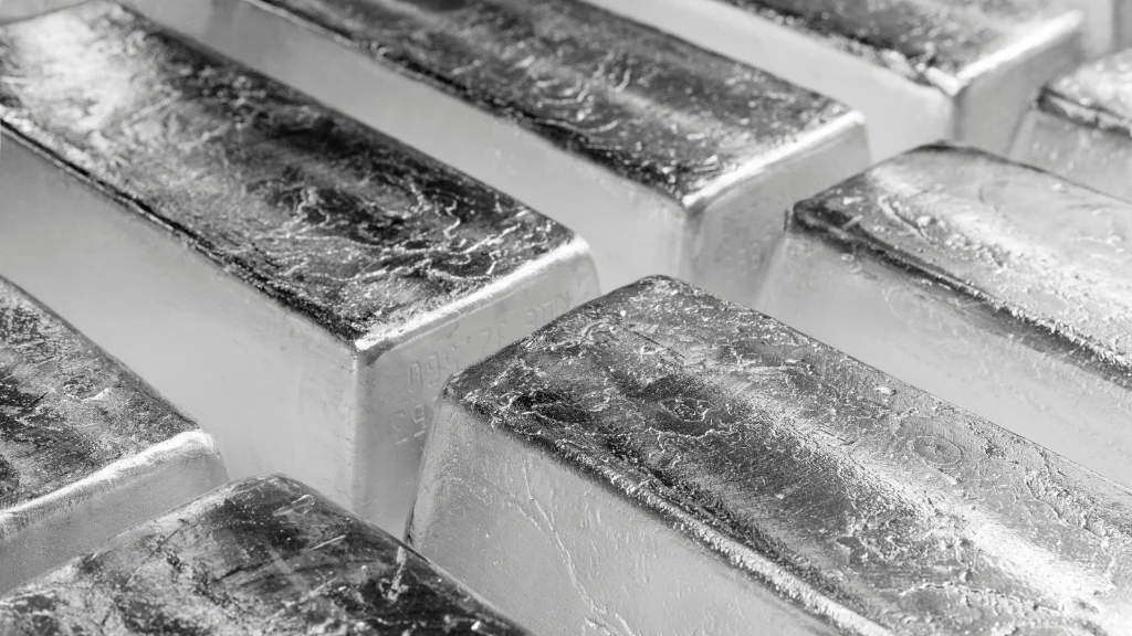 Delhi silver prices stay stable amid steady bullion demand