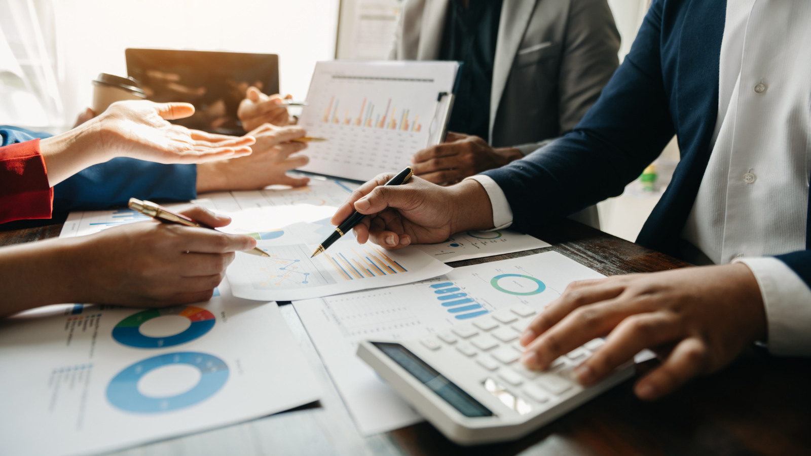 Markets see varied performance with notable Nifty50 and Sensex gainers and losers