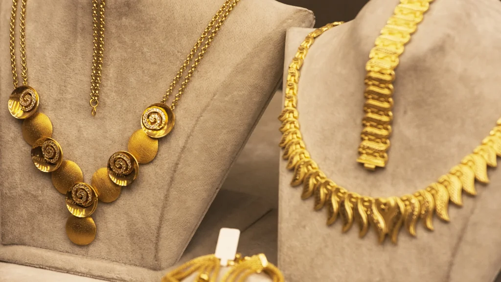 Gold prices in Delhi gain momentum amid equity market volatility