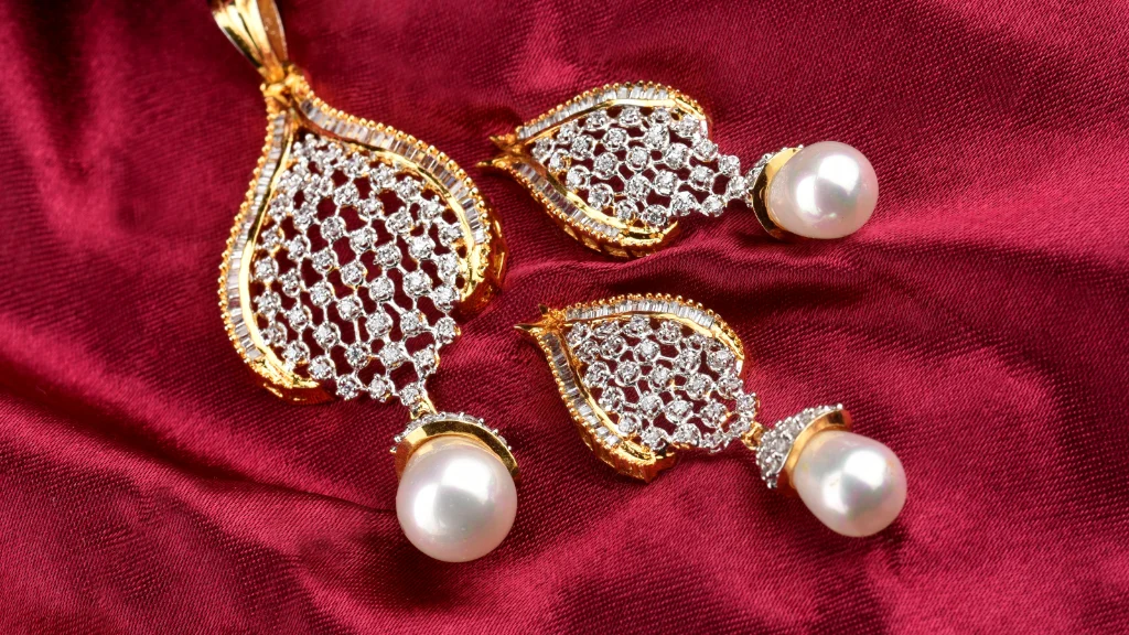 Silver price in Ayodhya stands at ₹300 per gram