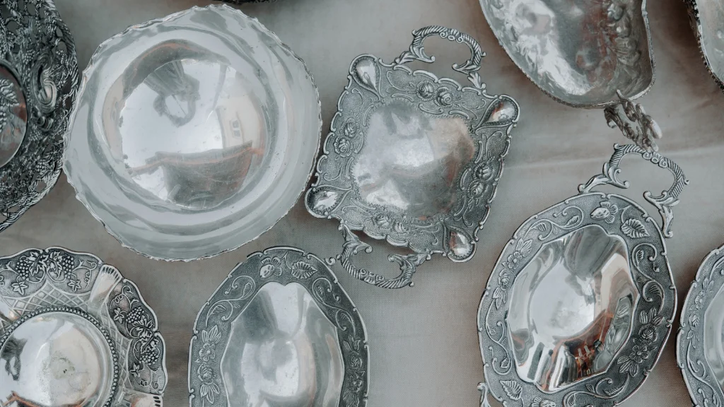 Silver price in Mumbai today at ₹290 per gram