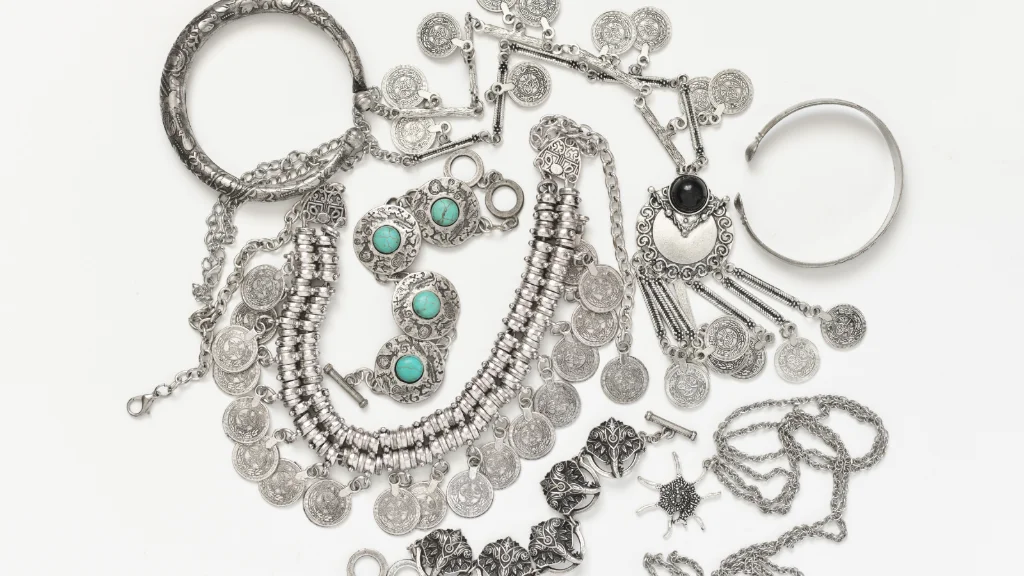 Silver Prices in Hyderabad Steady at ₹260 Per Gram