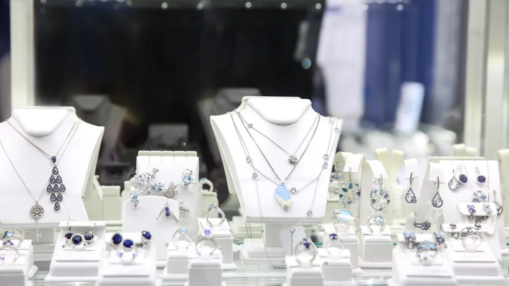 Silver Prices in Patna Hold at ₹255 Per Gram Amid Festive Demand