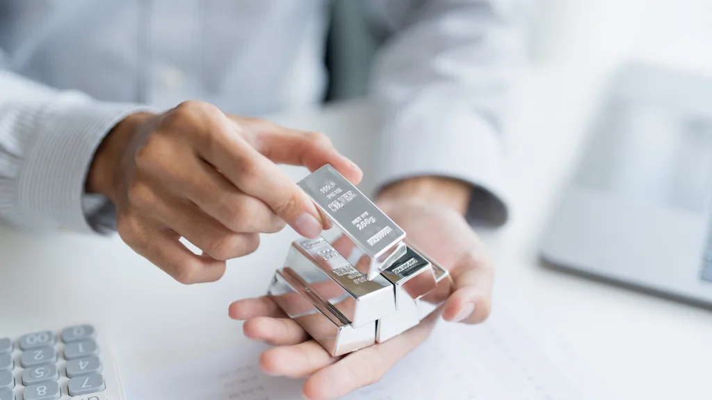 Diversifying Between Gold and Silver Reduces Concentration Risk